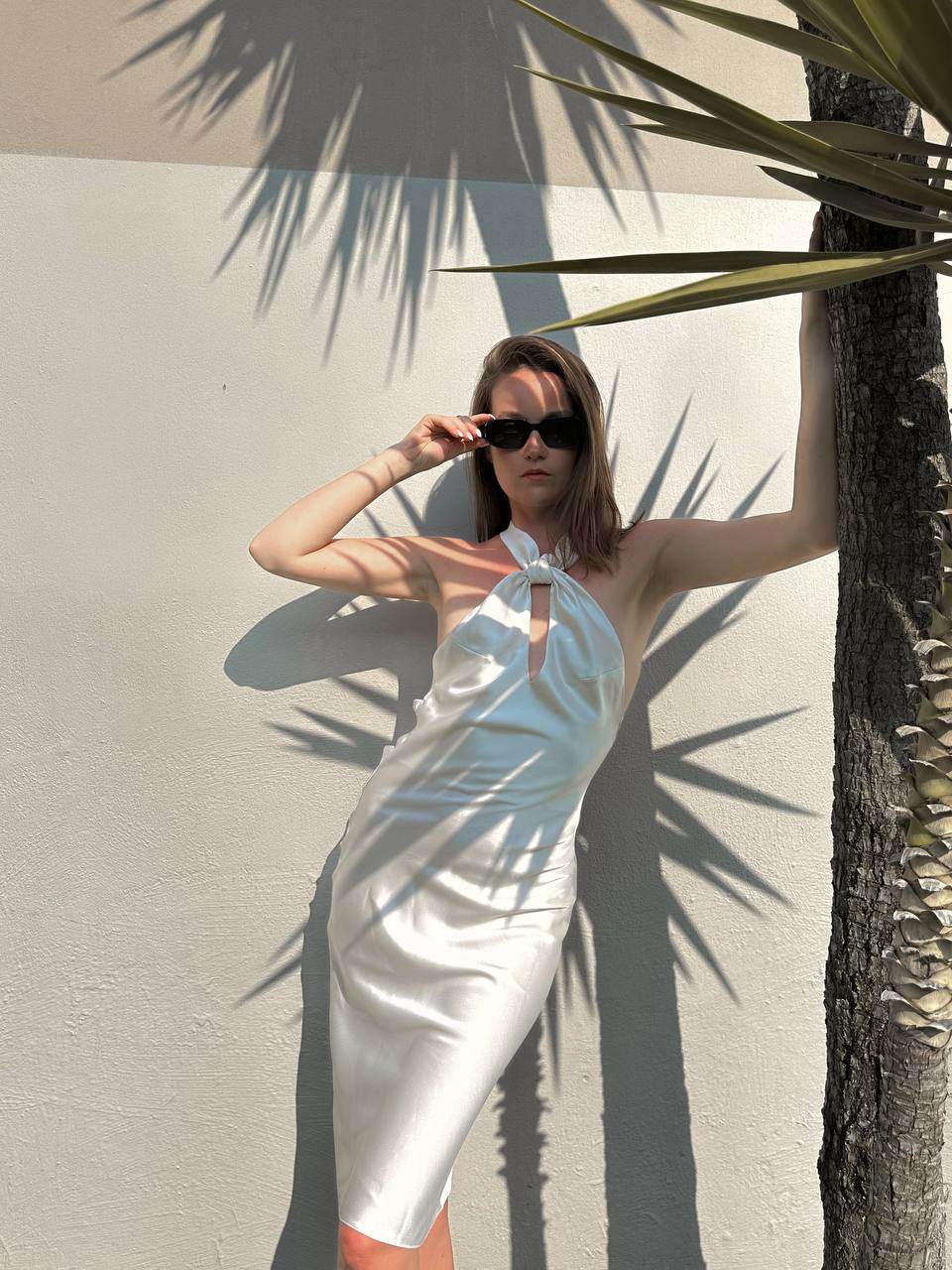 Midi dress with open back in white